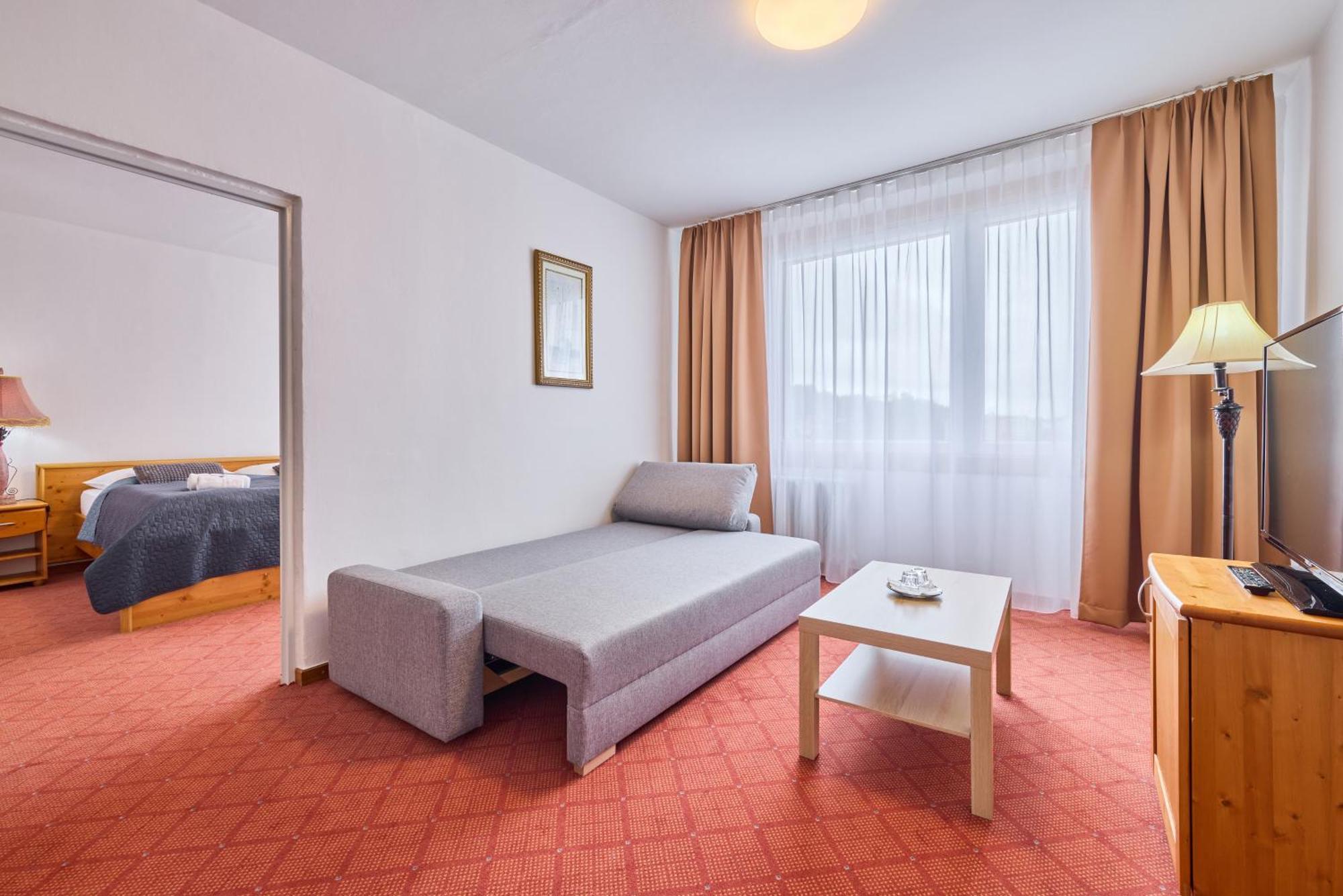 Patria Hotel Trutnov Esterno foto